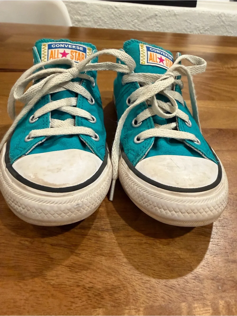 Converse Low Top Sneakers in Teal Blue w/ Confetti Accents Kid’s Size 1